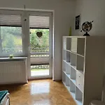 Grosik ホームステイ